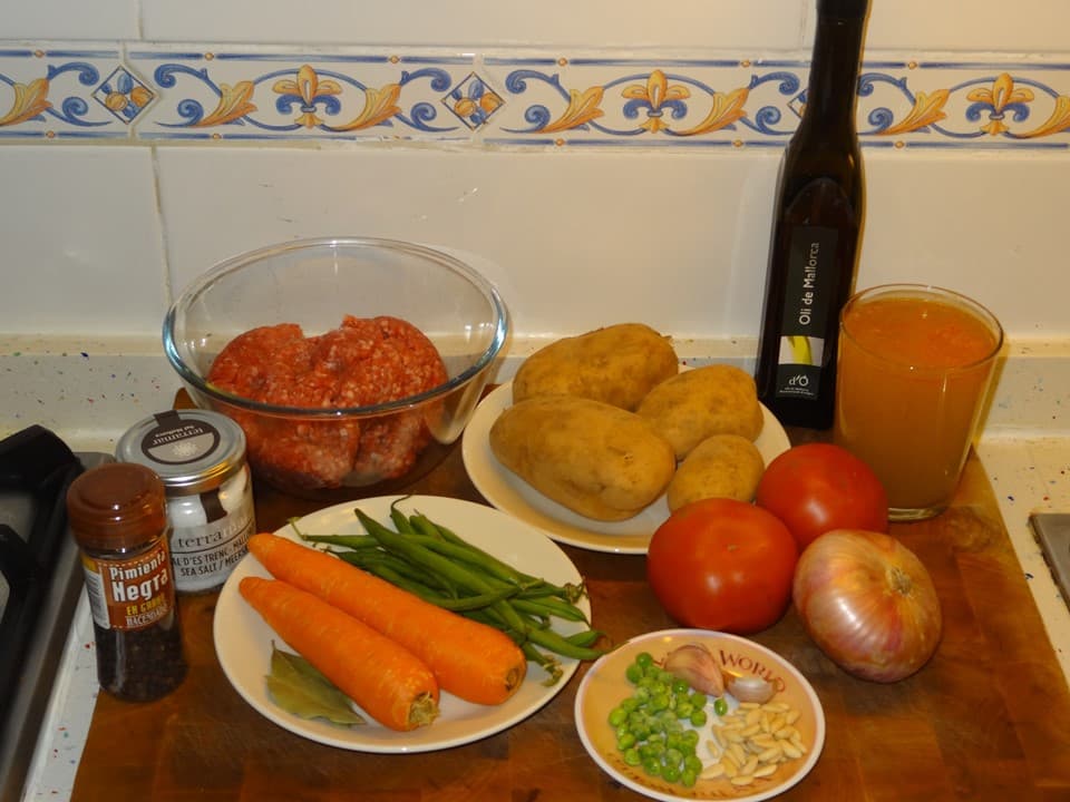 Guiso de albóndigas