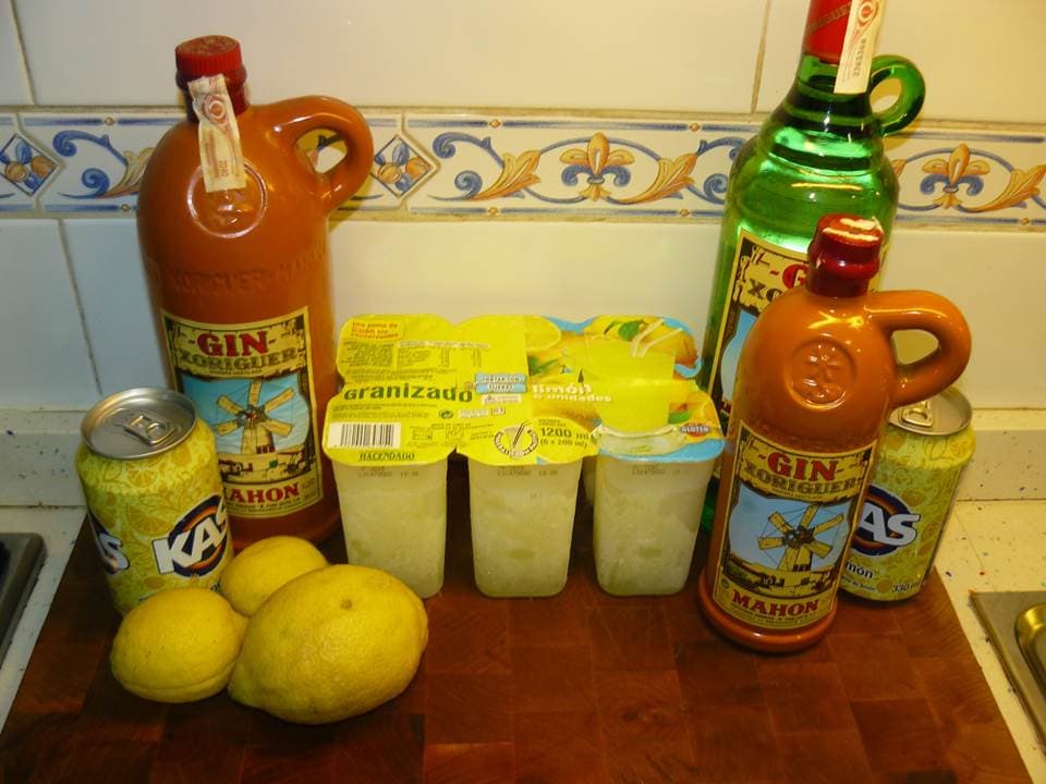 Granizado de limón con gin xoriguer – pomada